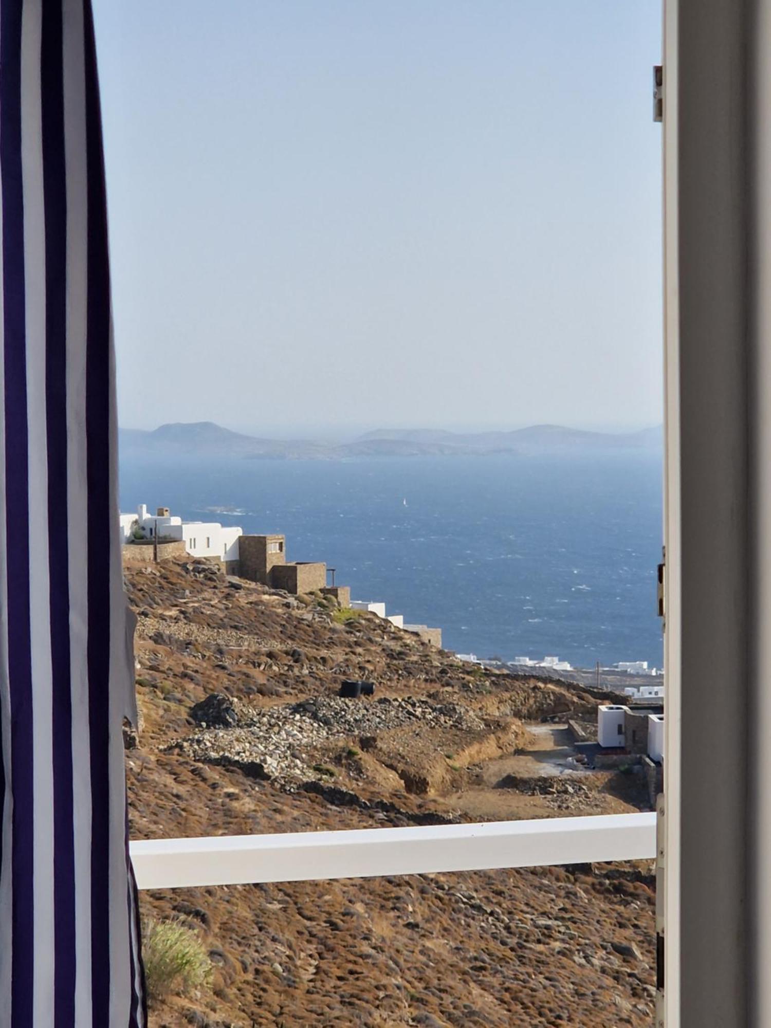 Sea View Apartment *